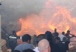 نحس الانقلاب .. بالصور.. عشرات المصابين في حريق التهم 3 مصانع بدمياط الجديدة