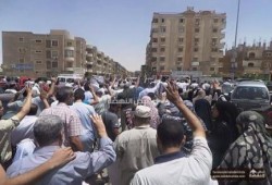 صوموا تنتصروا .. حشود ثوار أكتوبر تنتفض رغم الصيام والحر