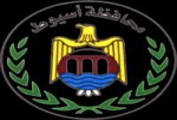الانقلاب الأمني مستمر .. أهالي بأسيوط يهددون "مراقب" بالقتل بعد تحريره محضر غش