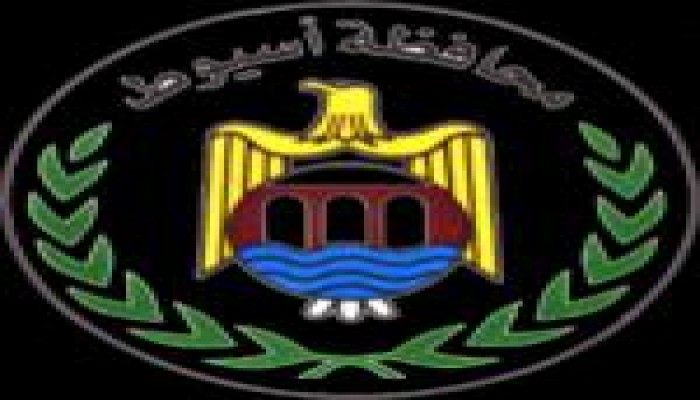 الانقلاب الأمني مستمر .. أهالي بأسيوط يهددون "مراقب" بالقتل بعد تحريره محضر غش