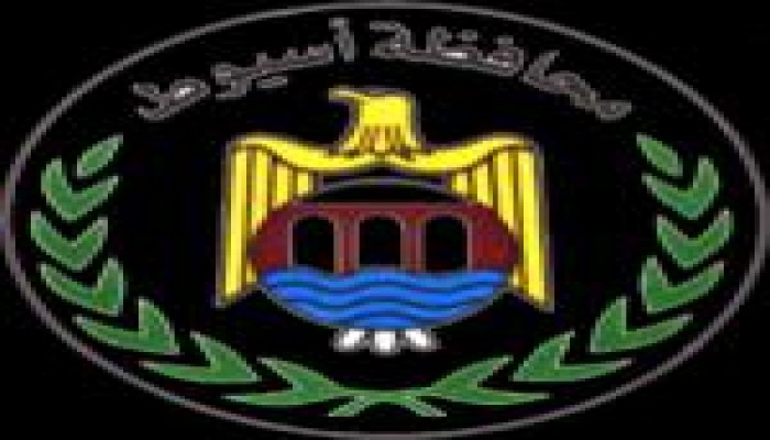 الانقلاب الأمني مستمر .. أهالي بأسيوط يهددون "مراقب" بالقتل بعد تحريره محضر غش