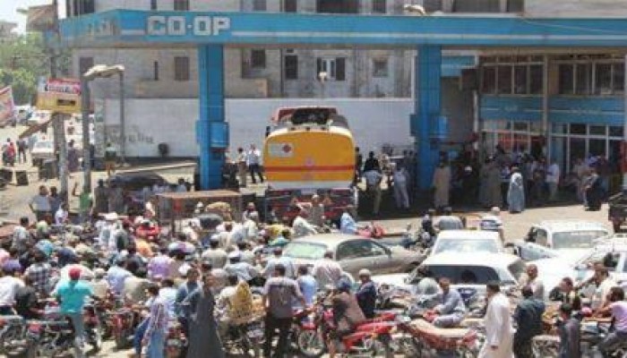 حكومة الانقلاب تقلّص دعم الوقود بنسبة 40%