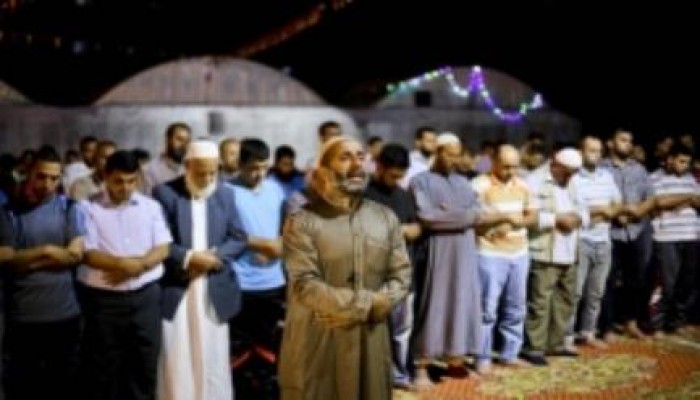 تعرف على سر صلاة التراويح دون ميكرفونات