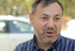 إطلاق سراح أحمد منصور.. دون تهم