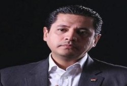 عبد الرحمن القرضاوي ساخرا: أحمد منصور مرمي جنب قائد الأسطول السادس