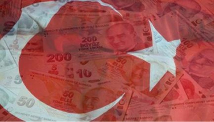 نائبة تركية محجبة تعود للبرلمان بعد طرد أختها منه قبل 16 عامًا