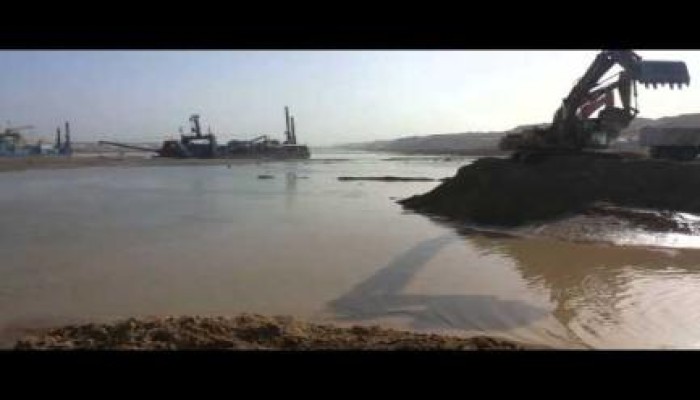 الحقيقة والأوهام في مشروع قناة السويس الجديدة