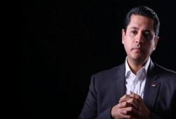 عبدالرحمن يوسف يعلن مشاركته في مليونية مقاطعة شركات الاتصالات