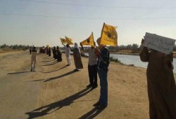 البحيرة : سلسلة بشرية لثوار النوبارية ترفع شعار "عودوا إلى ثكناتكم"