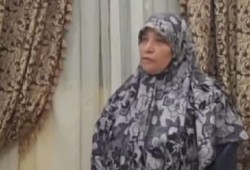 بالفيديو.. والدة طالب معتقل: "السيسي عاوز شباب مغيب يشرب بانجو"