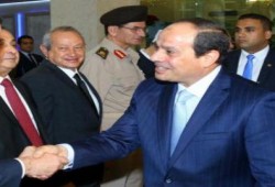 السيسي لساويرس: "عاوزين ملياراتك لمصر" .. ساويرس للسيسي "مشروع القناة فاشل" (فيديو)