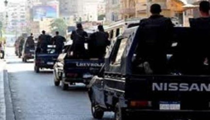 حملة مداهمات أمنية بمنطقة العرب حطمت المنازل ولم تسفر عن أية اعتقالات