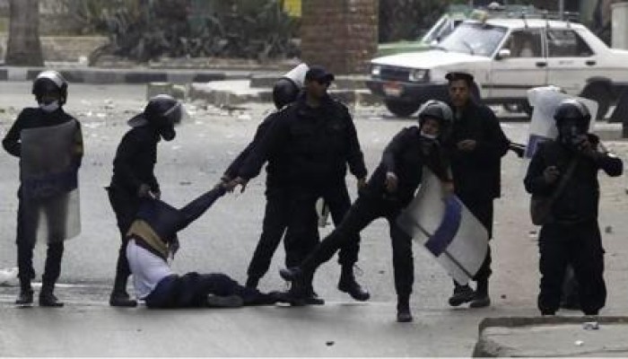 العفو الدولية: الشباب من الاحتجاج إلى السجن.. مصر أصبحت "دولة قمعية"