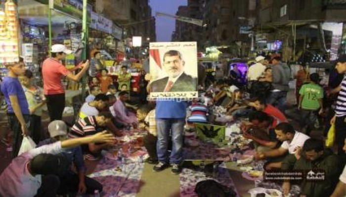 افطار جماعى لشباب إمبابة تخليدا لذكرى أيام رابعة والنهضة