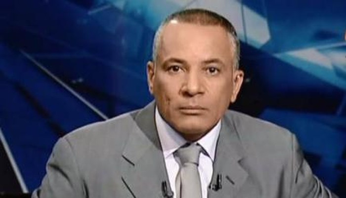 المخبر "أحمد موسى "  للإعلاميين: حرية التعبير دي عند خالتك ( فيديو )
