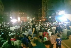 حشود مهولة بمدينة المحلة في جنازة الشهيد "معتصم العجيزي" (صور)