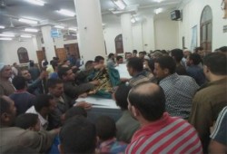 الشرقية.. الأهالى يطردون صحفيي الانقلاب بتشييع جثمان أحد ضحايا أحداث سيناء