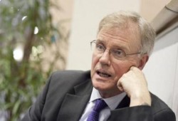 سفير الاتحاد الأوروبي: "الإخوان" ليست إرهابية وعلى الانقلاب احترام حقوق الإنسان