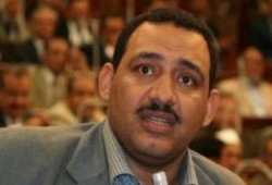 العمدة : السيسي "حصن" عقوده ليسرق أموال المصريين بالقانون تحت تهديد السلاح!