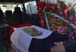 بالفيديو..والد مجند قتيل في سيناء: رأيت 100 قتيل في مشرحة مستشفى المعادي