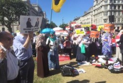 الجاليات المصرية بأوروبا تتظاهر ضد السيسي وتطالب بعودة الشرعية