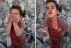 طفلة سيناوية تبكي وسط ركام منزلها