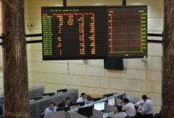 البورصة المصرية تتكبد 5 مليارات جنيه متأثرة بمبيعات الأجانب