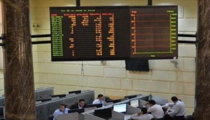 البورصة المصرية تتكبد 5 مليارات جنيه متأثرة بمبيعات الأجانب