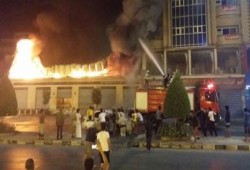 حريق بـ13 محلًا تجاريًا بأسوان صباح اليوم