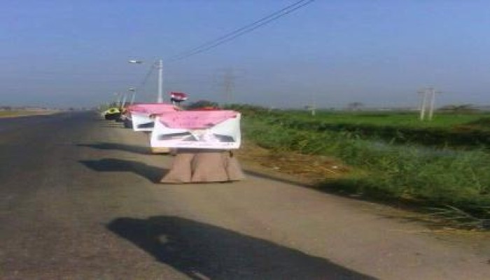 بدمياط : سلسلة بشرية لثوار قرية أم الرضا رفضا للانقلاب