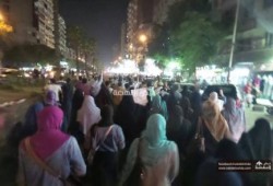 بالصور .. مسيرة حاشدة بشارع فيصل تتحدى رصاص العسكر
