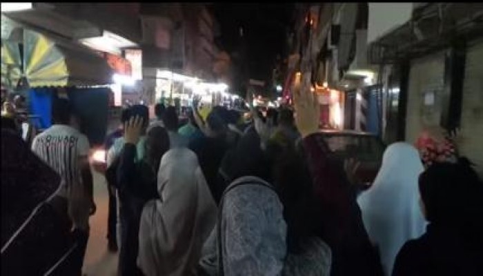 بالفيديو .. مسيرات حاشدة في أرجاء الاسكندرية بمناطق "العوايد والرمل والمنتزة "وغيرها