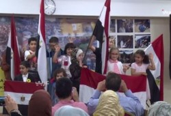 ناشطون مصريون بلندن يحيون ذكرى رابعة (فيديو)