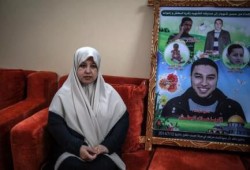 فلسطينية فقدت أولادها الخمسة في الحرب على غزة: " الكيان الصهيوني " أفقدنا جمال الحياة