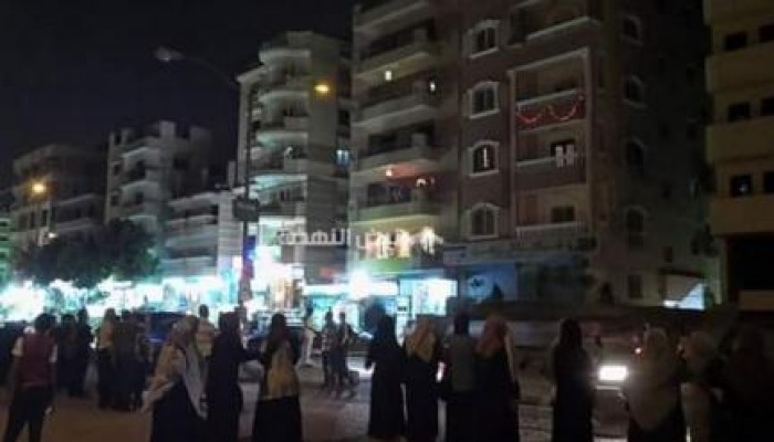 ثوار أكتوبر يتظاهرون ضد تكميم الأفواه وإقصاء الدعاة