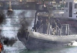 انفجار زورق حربي مصري برفح المصرية