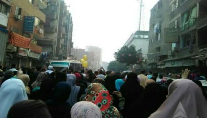 مسيرة مناهضة للانقلاب بعزبة النخل عقب صلاة العيد