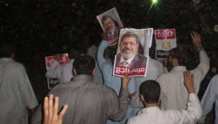ثوار القطا ينتفضون بمسيرة ليلية رفضاً لقتل المتظاهرين