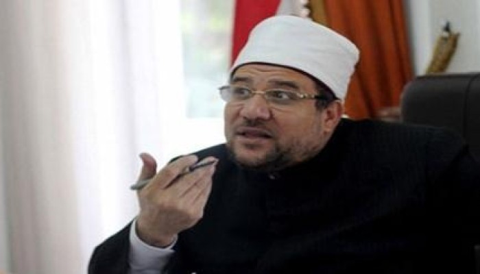 وزير أوقاف الانقلاب يدعو المواطنين للعمل جواسيس لأمن الانقلاب