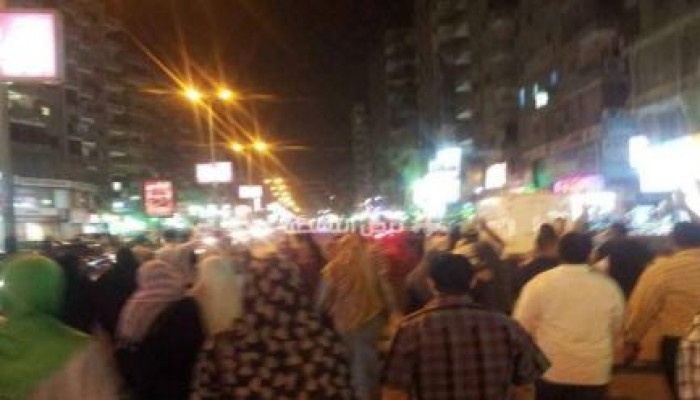 مسيرة حاشدة ليلية بالهرم تتحدى القمع وتؤكد: «مستمرون»