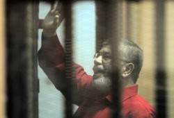 اليوم.. استئناف محاكمة الرئيس مرسي و10 آخرين في هزلية التخابر مع قطر