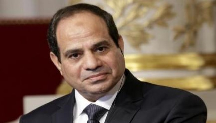 صحيفة داعمة للانقلاب: أصبحنا نسير بجوار "الحائط" في زمن الصوت الواحد