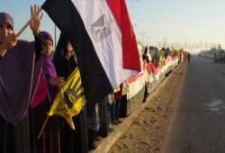 ثوار الشرقية يختتمون فعاليات "عيدكم ثورة" بعدة وقفات وسلاسل بشرية (صور - فيديو)