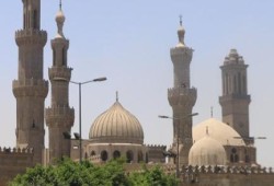 السيسي يلزم مساجد مصر بدفع فواتير استهلاك الكهرباء