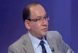 وائل قنديل ساخرًا: هل اتهموا اﻹخوان بغرق مركب الوراق؟