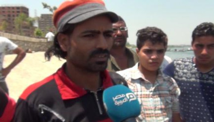 بالفيديو: والد مفقودين بمركب الوراق: "بقينا صراصير بنتداس بالجزم"