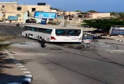 الانقلاب يغلق الطريق الدولي بموقع انفجار العريش