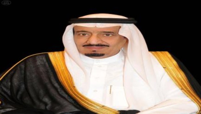 سعوديون يطالبون المملكة الإطاحة بالسيسي بعد تطاول الأهرام على الملك سلمان