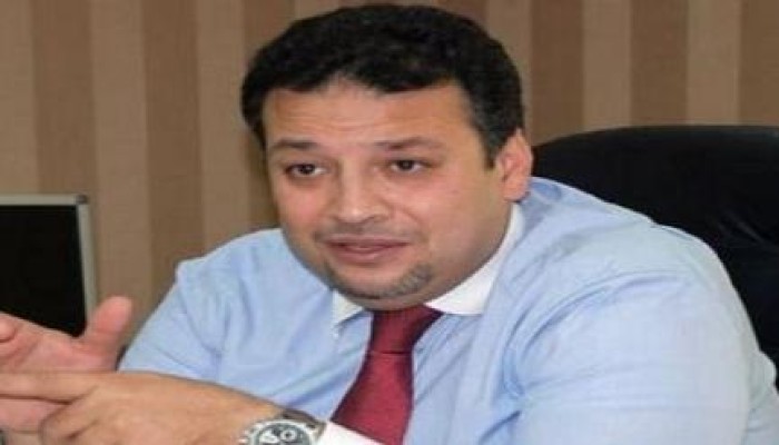 حاتم عزام: إطلاق اسم قناة السويس الجديدة علي مشروع تفريعة دجل إعلامي
