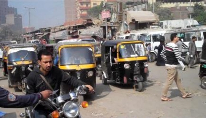 القاهرة تقرر منع "التوك توك" و 1500 جنيه غرامة للمخالفة